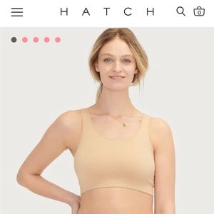 Hatch the wearable pump bra - nude and black